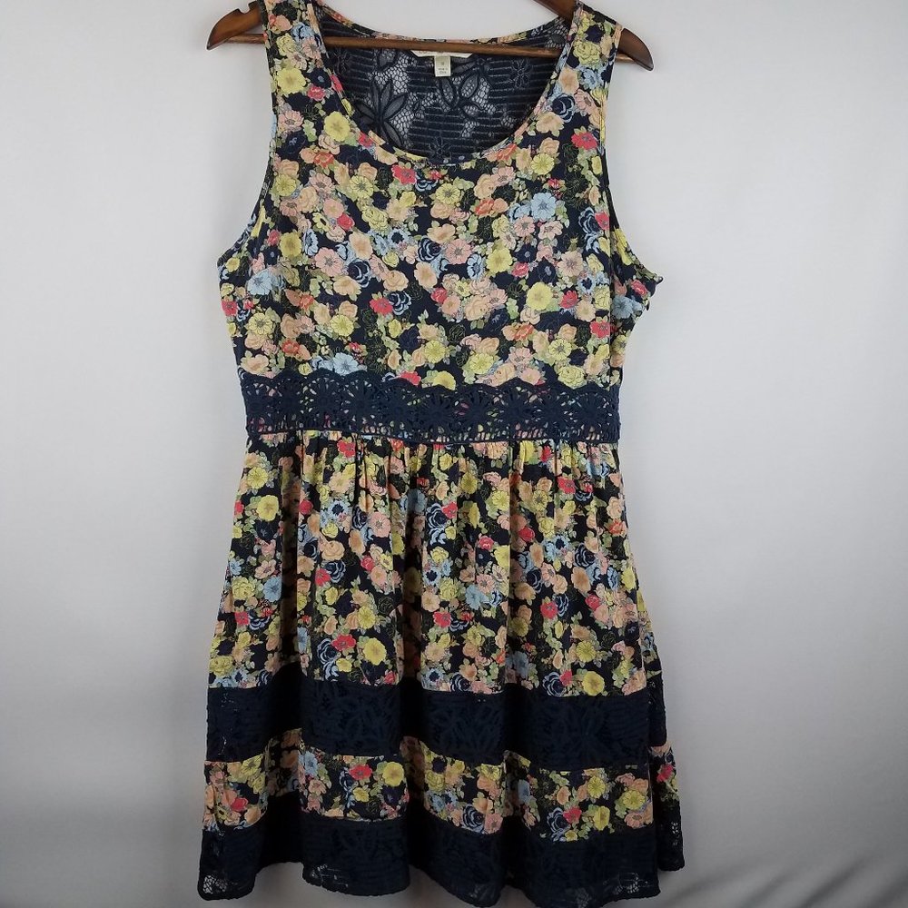 LC Lauren Conrad Navy Crocheted Embroidere…